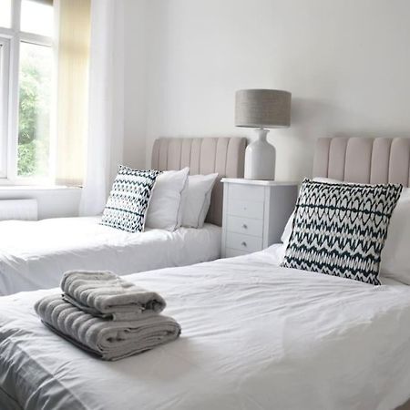 2 Bedroom Apartment In Gateshead Εξωτερικό φωτογραφία
